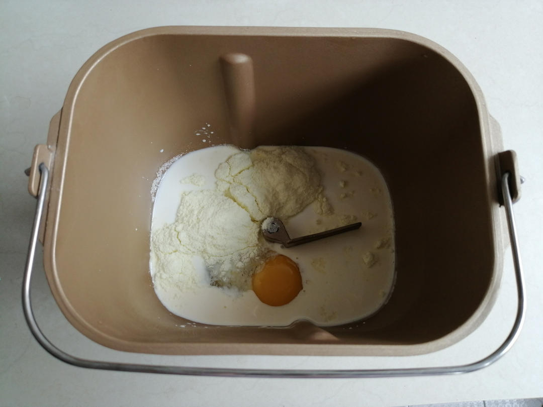 纯奶手撕吐司的做法 步骤1