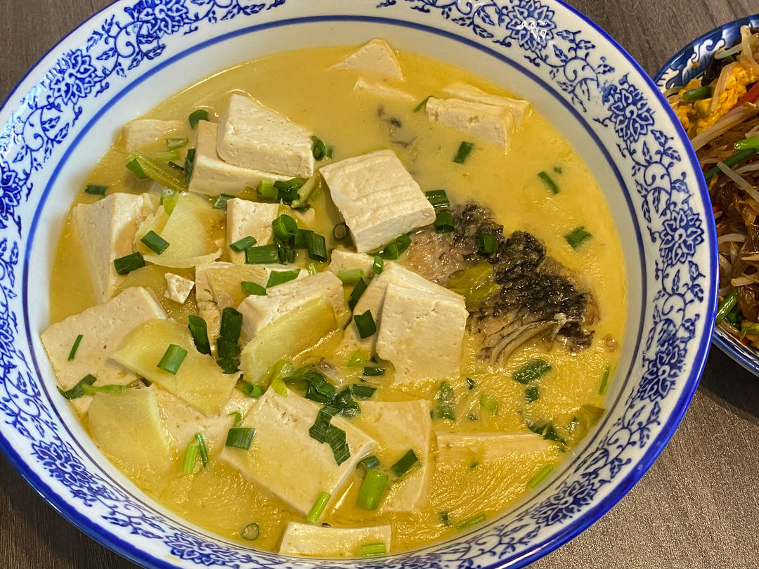 厨师长教你：“鲫鱼豆腐汤”的家常做法，满满的烹饪原理