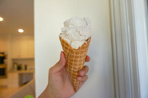 【附无冰淇淋机版】馥郁玫瑰荔枝意式冰淇淋Gelato的做法 步骤6