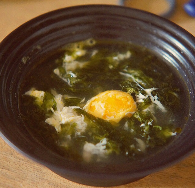 咸蛋干贝紫菜汤