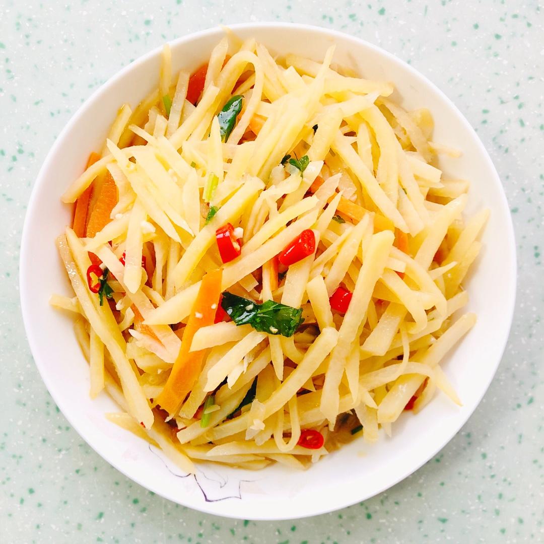 凉拌土豆丝，爽口开胃