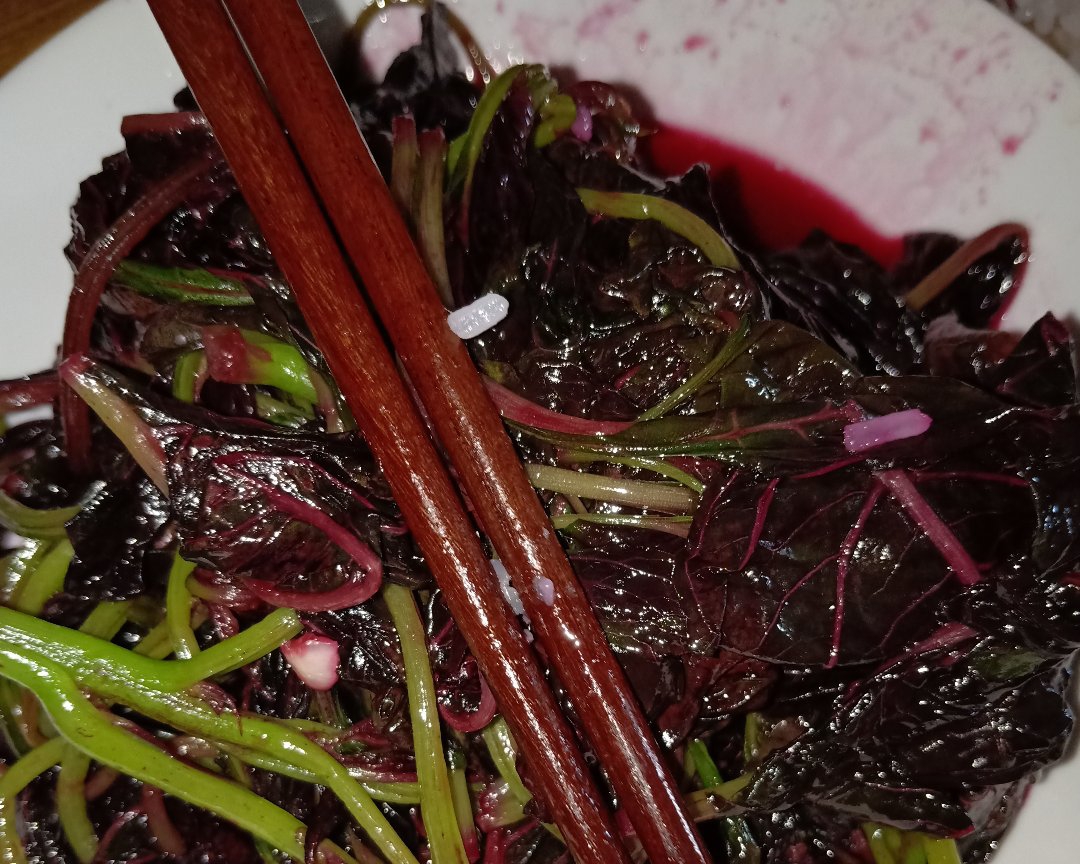 清炒蒜蓉红苋菜的做法