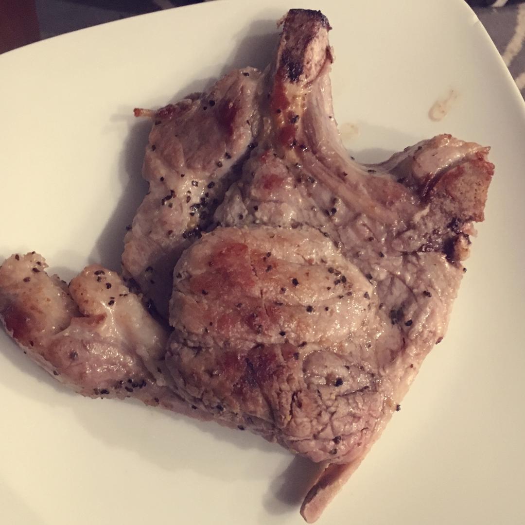 煎猪扒（超简单）和其他的猪扒在这食谱的最下面