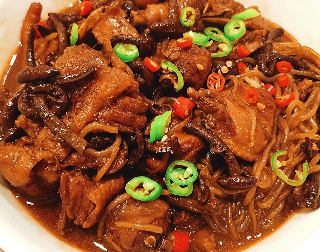 小鸡炖蘑菇的做法