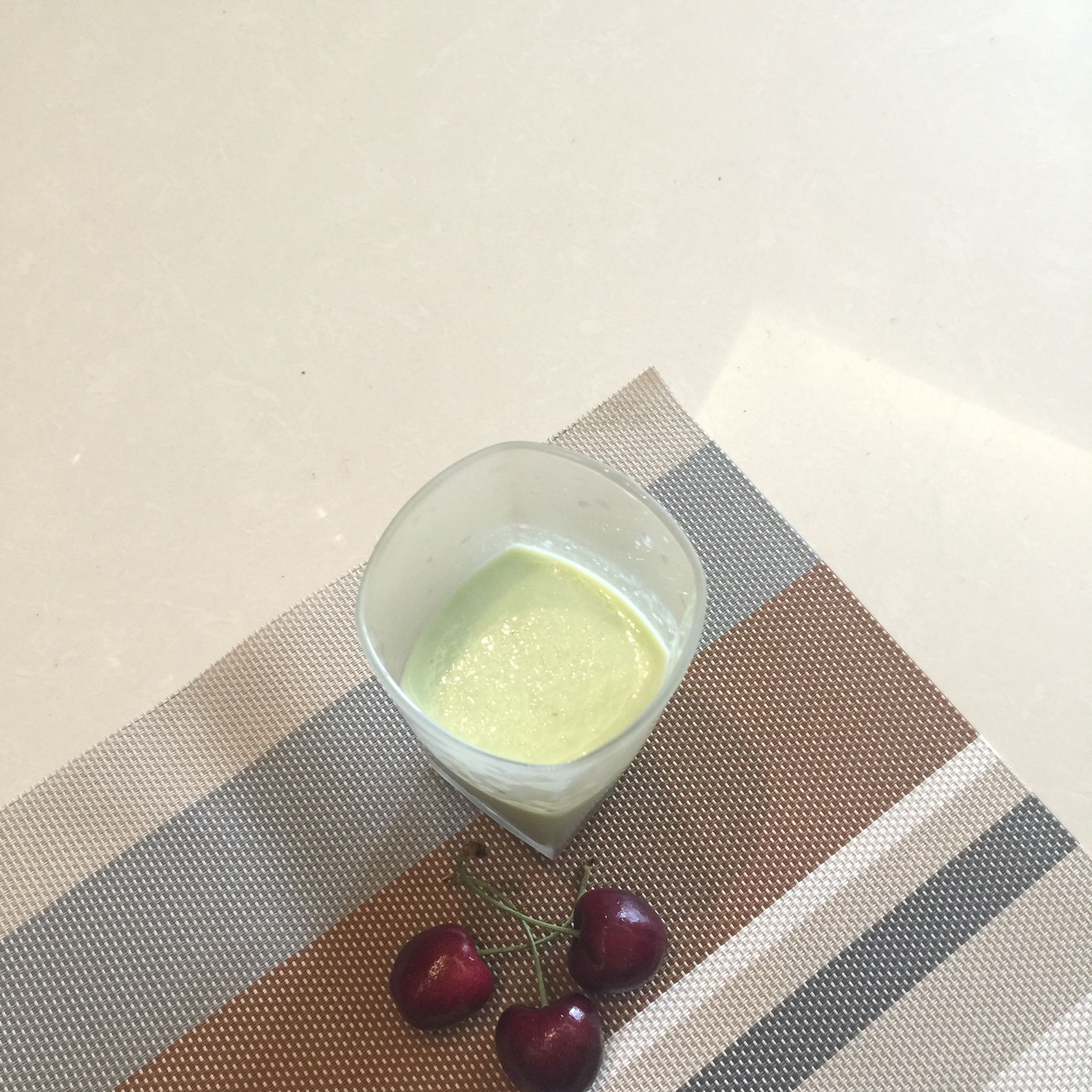 牛油果奶昔