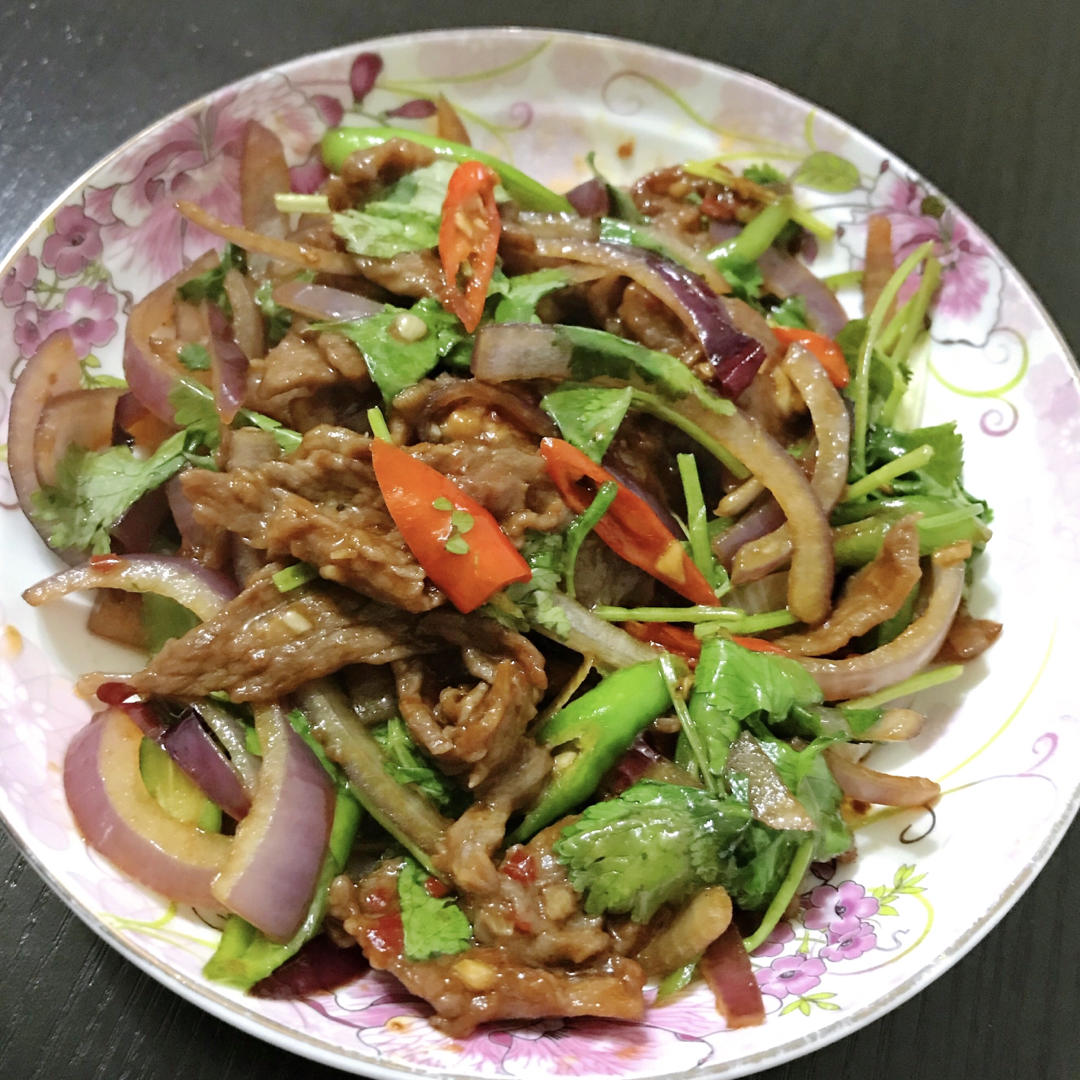 小炒牛肉（小白也可以做的超好吃！！）