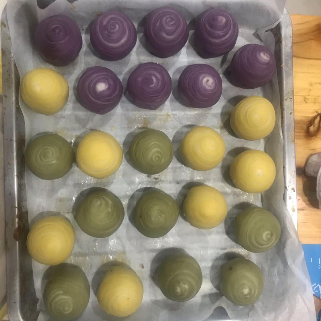 蛋黄酥~紫薯、抹茶、原味~花好月圆，中秋快乐~内附一次做六色蛋黄酥方法~