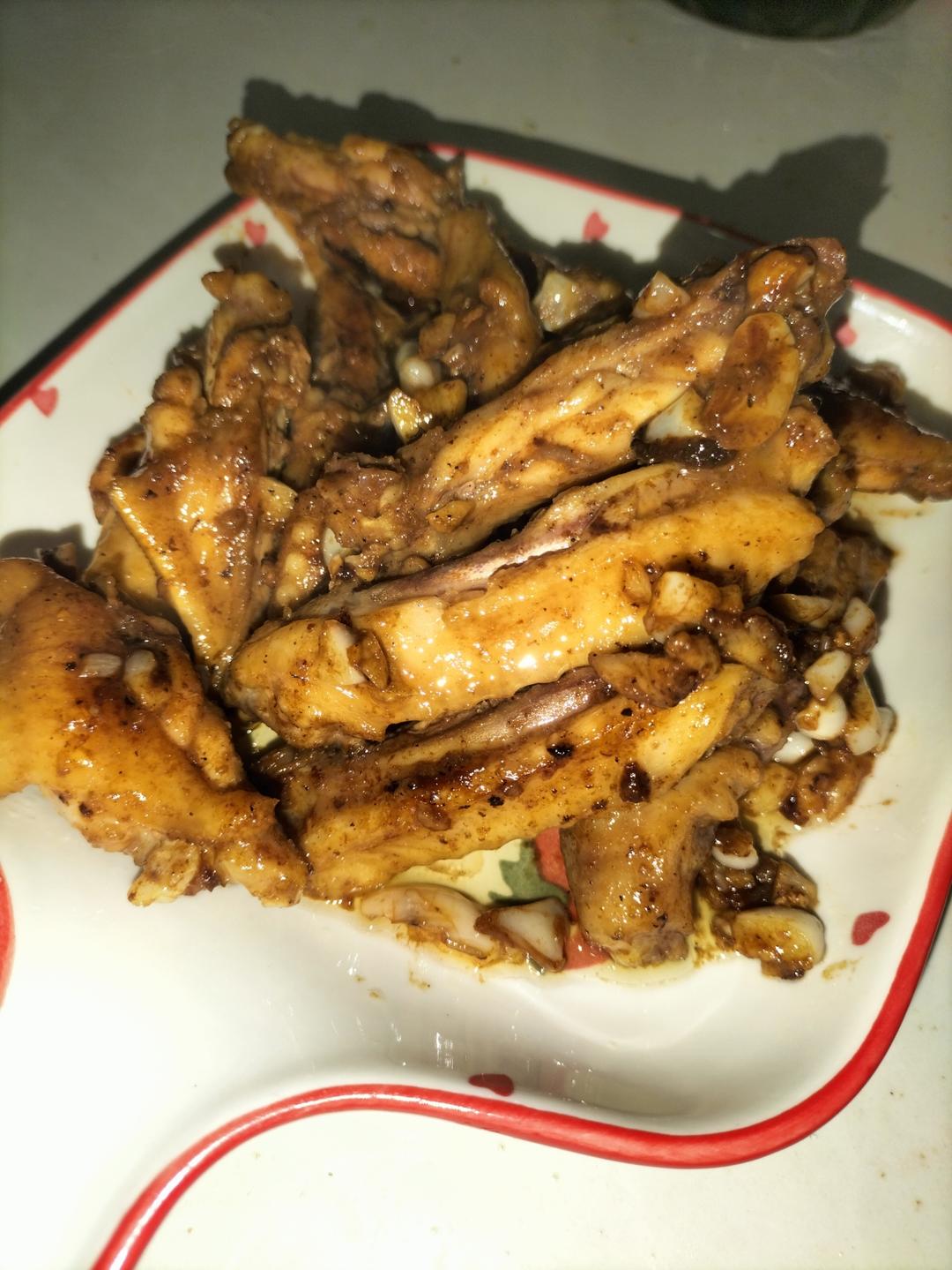蒜香鸡翅，这才是鸡翅最好吃的做法