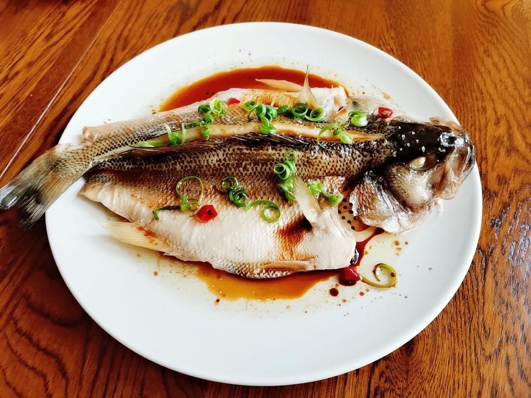 清蒸鲈鱼