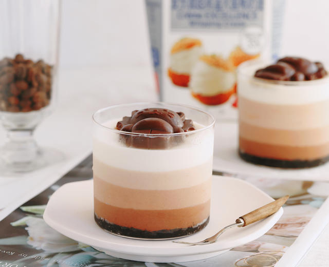 卡通巧克力慕斯蛋糕的做法