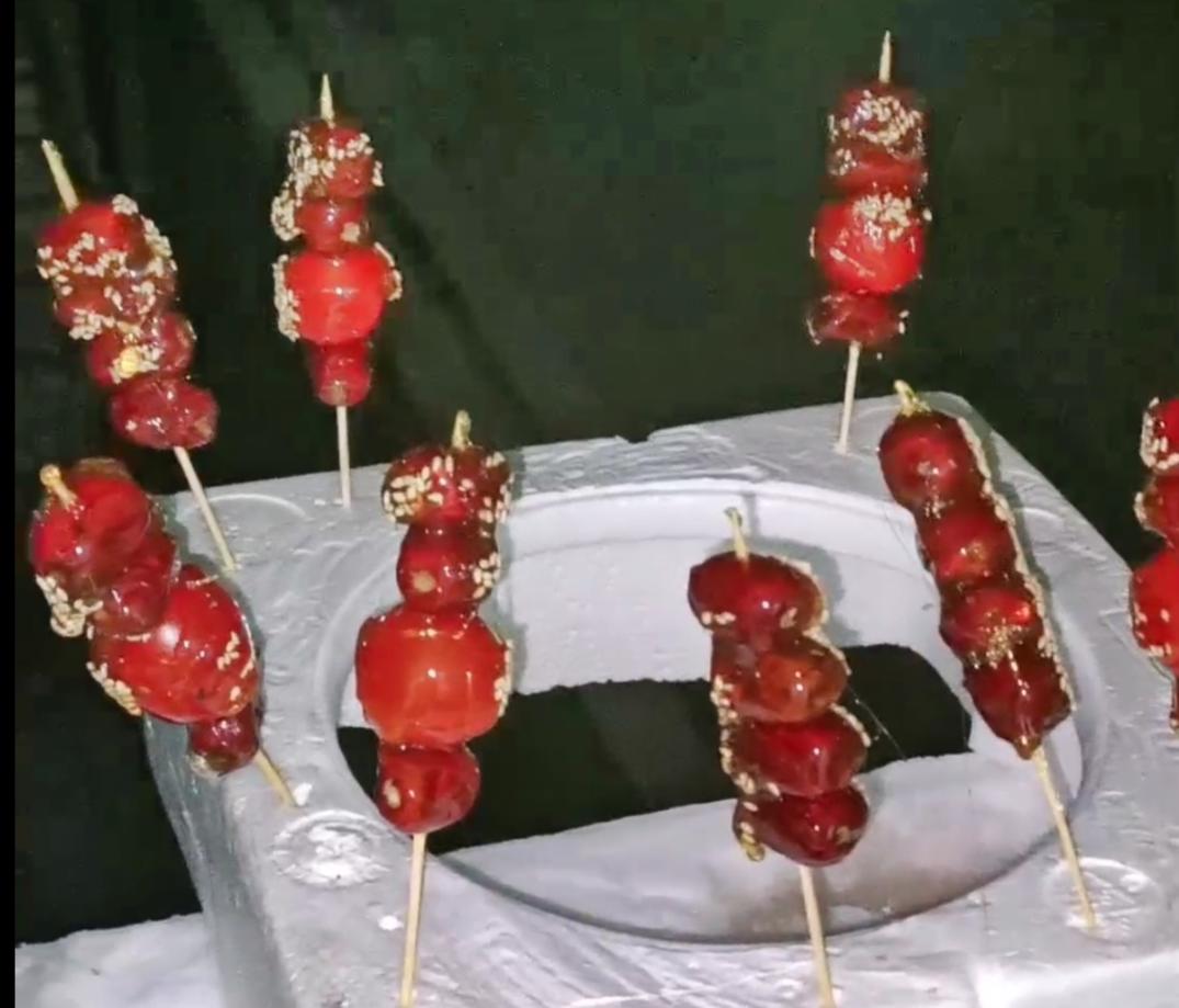 冰糖葫芦（白糖冰糖都可以）