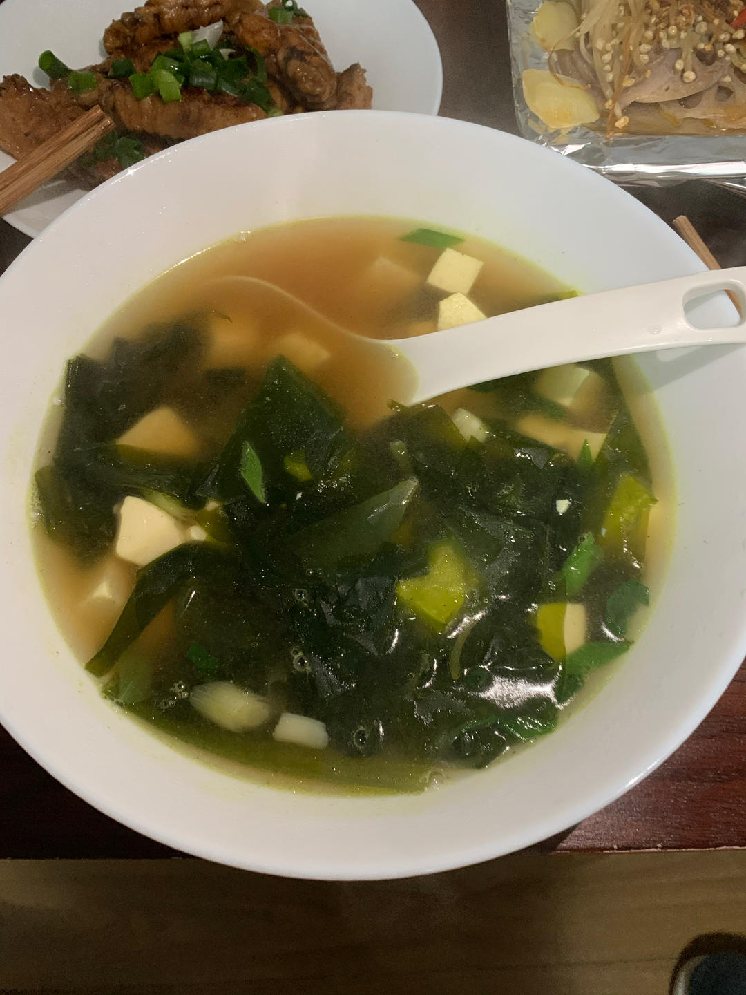 降脂减肥又简单易做的海带豆腐汤（有味增汤的味道哦）