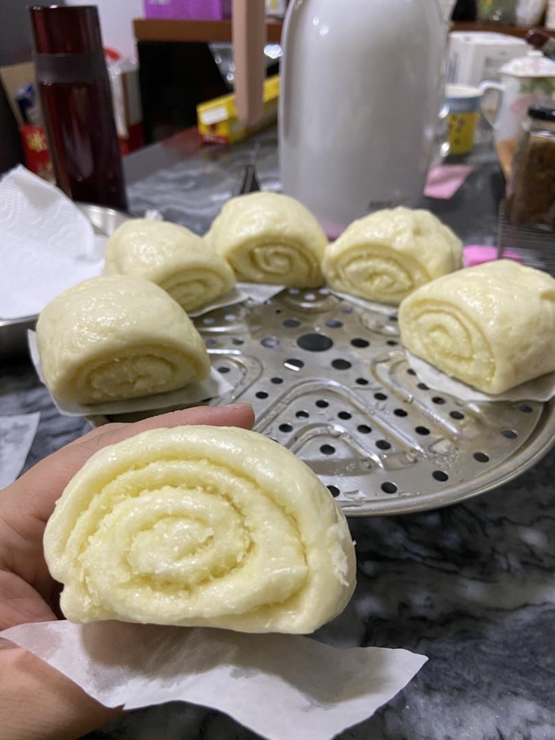 芝麻酱8388做的椰蓉馅馒头卷(自制椰蓉馅)