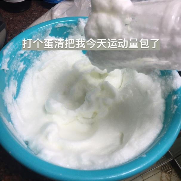 超棒，不用烤箱也能做蛋糕！微博访问量曾突破10W+的热门帖——电饭锅做蛋糕（多动图，孔瑶的食谱）