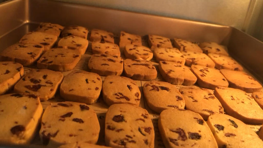 低糖版，奶香味十足的蔓越莓饼干