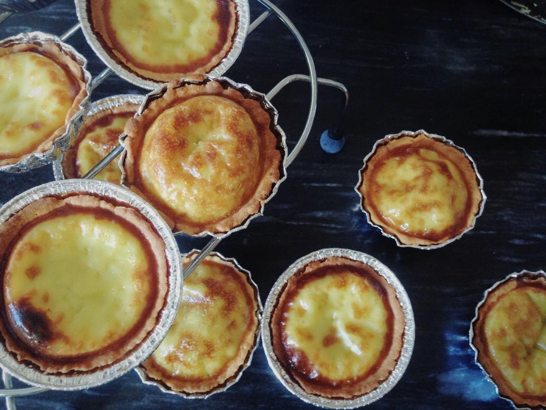 不用千层酥皮也能做出美味蛋挞【港式蛋挞】