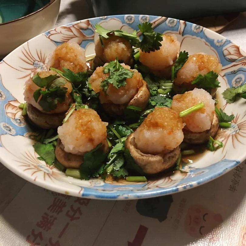 口蘑虾滑盏