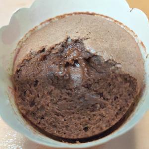 巧克力爆浆熔岩蛋糕的做法 步骤3