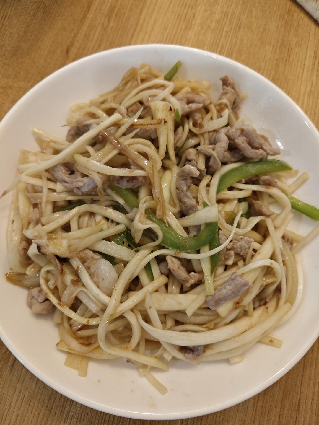 超下饭吃不腻的茭白炒肉丝