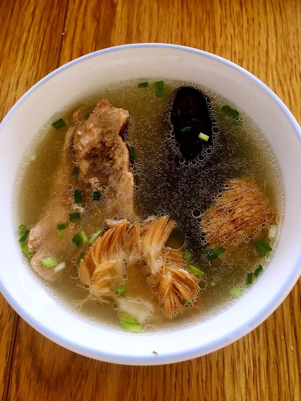 猴头菇排骨汤