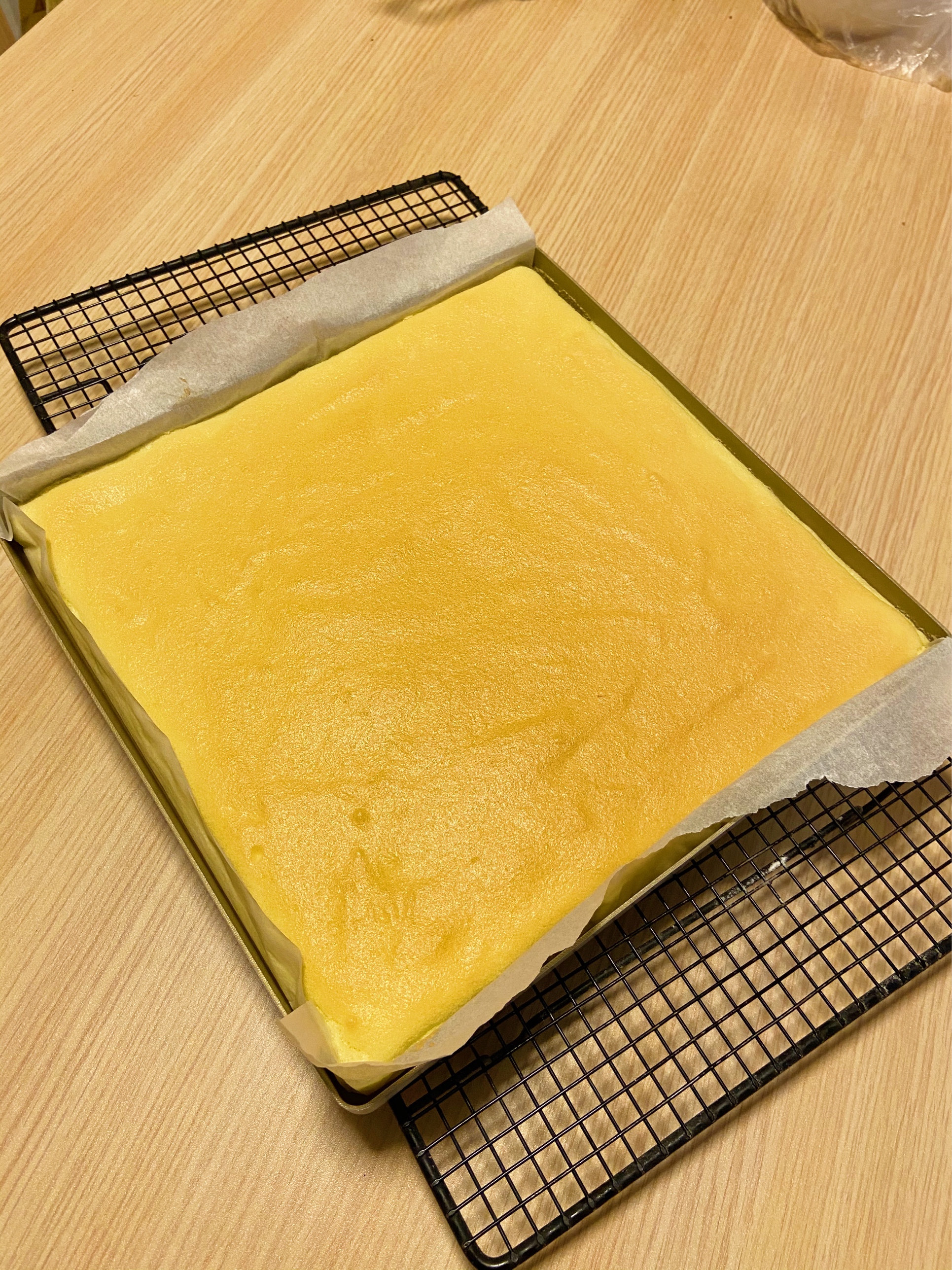超蓬松柔软的蛋糕卷的做法 步骤12