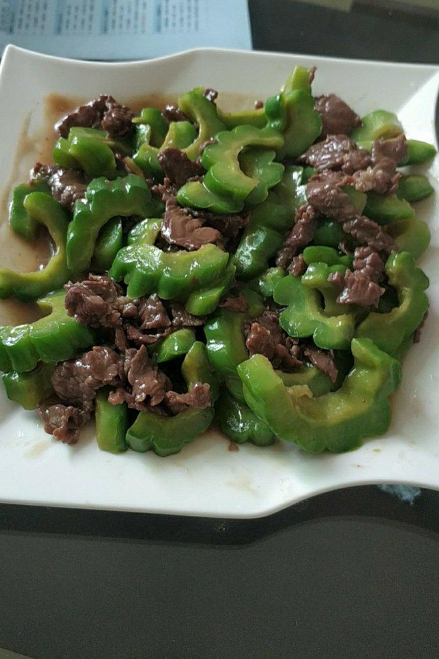 牛肉炒苦瓜