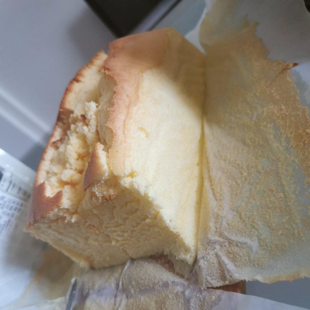 堪比柯基屁股
爆浆芝士🧀古早蛋糕