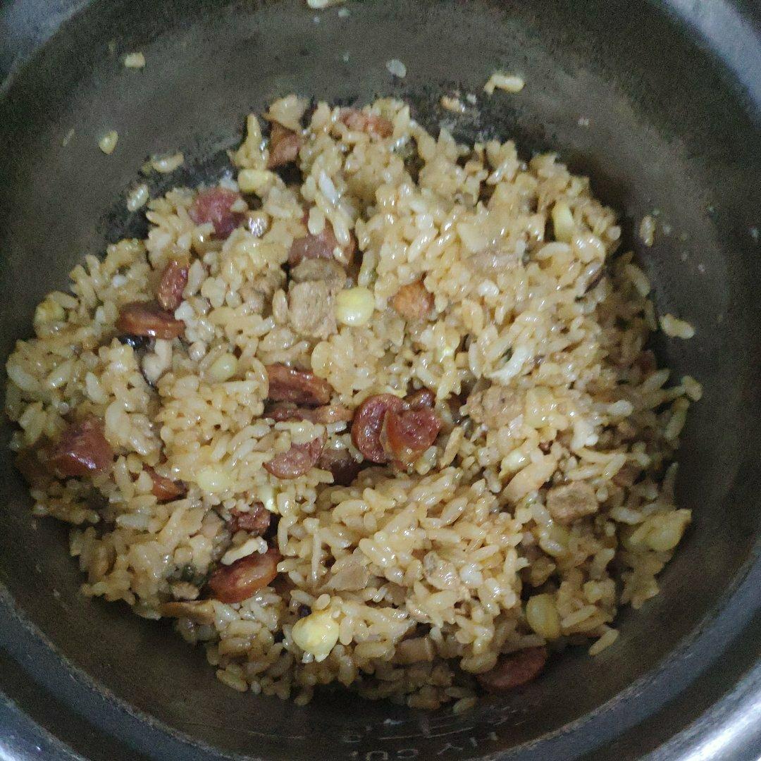 懒人必备～电饭煲腊肠焖饭