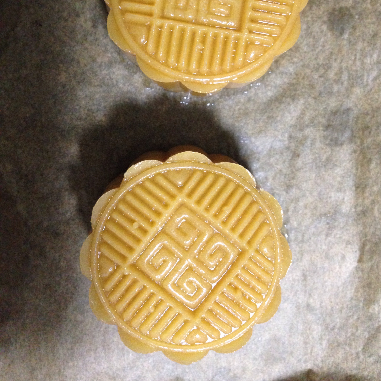 广式月饼—蛋黄莲蓉月饼