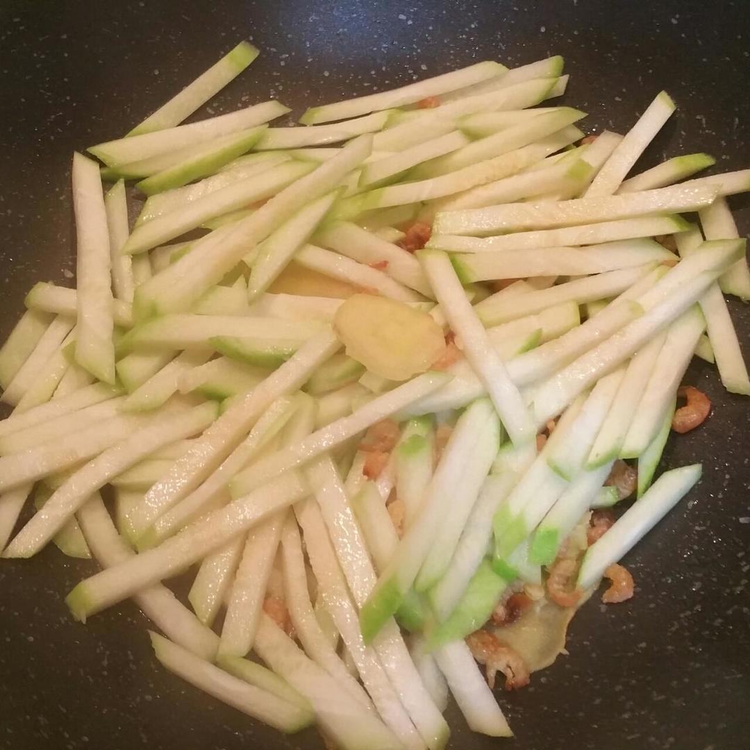 虾米粉丝炒节瓜的做法 步骤5
