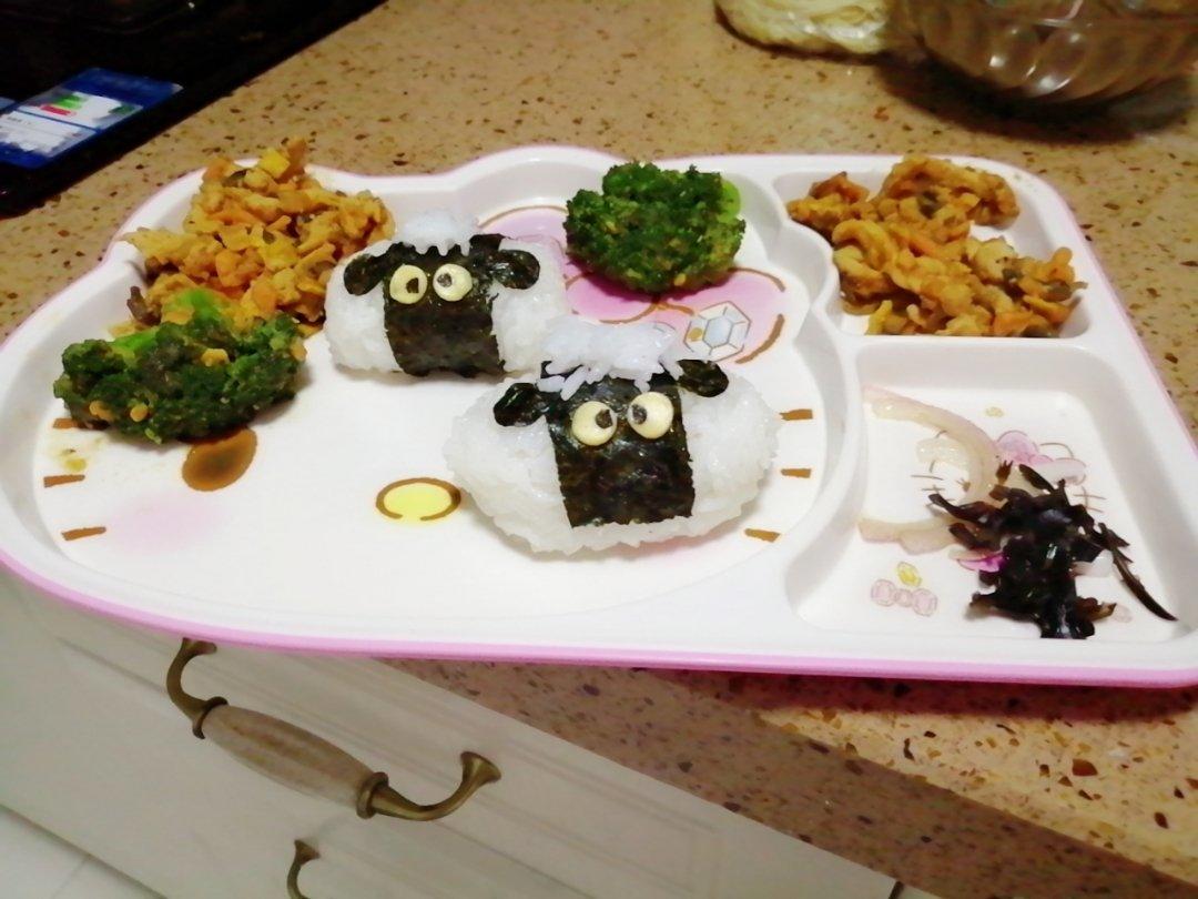 儿童创意早餐～小羊肖恩饭团（附自制寿司醋比例）