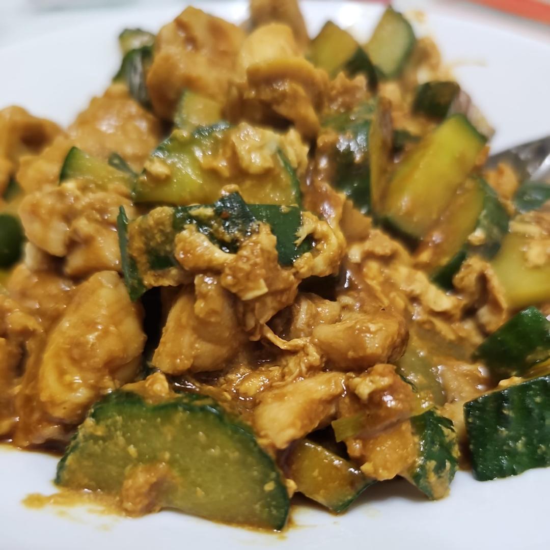 今日菜谱：黄瓜鸡丁