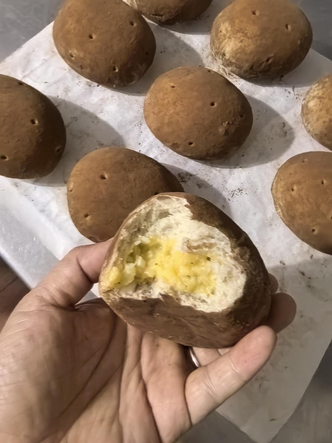 这面包比土豆还像土豆啊