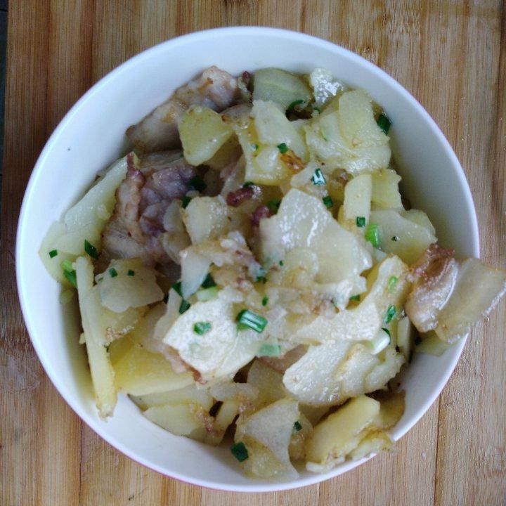 土豆片炒肉