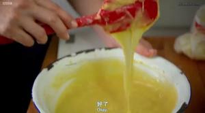 Rachel khoo的柠檬凝乳玛德琳蛋糕
Madeleinesà la crème au citron的做法 步骤3