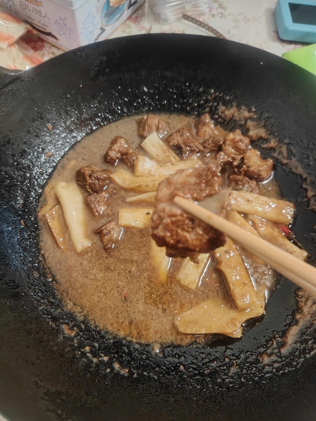 好吃到吮指的「排骨年糕」