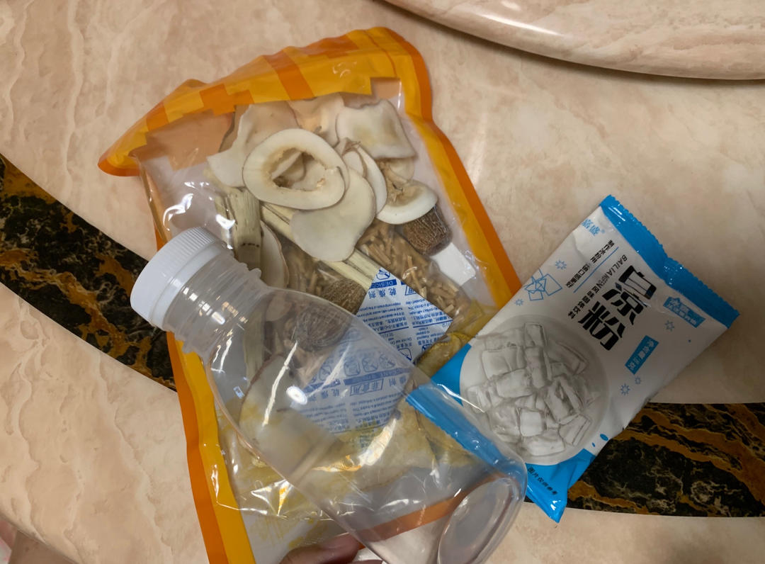 海底椰茅根竹蔗雪梨膏