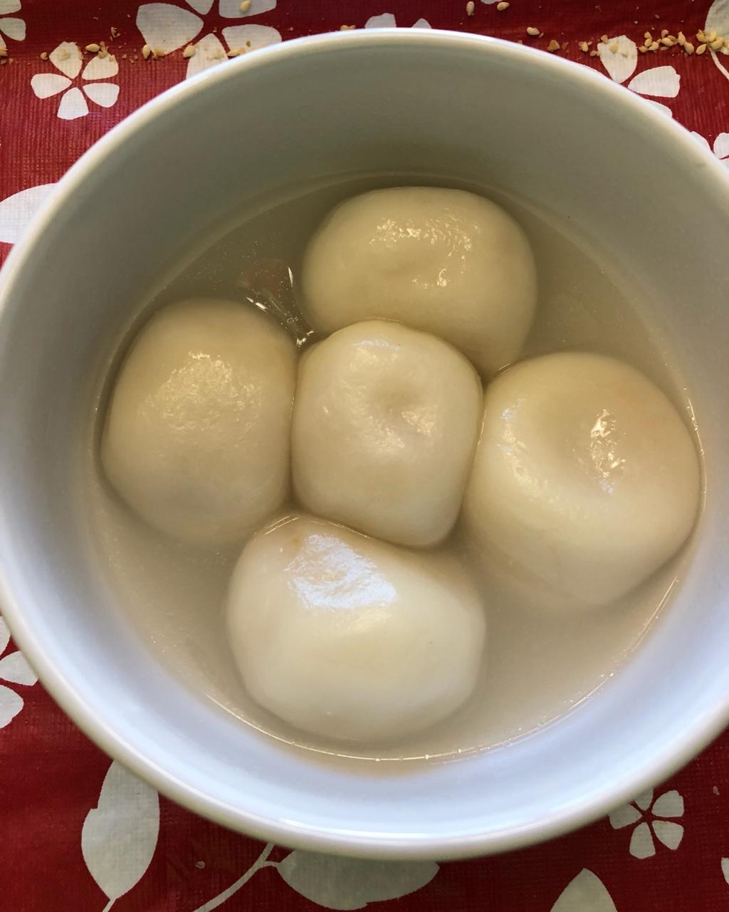 黑芝麻汤圆