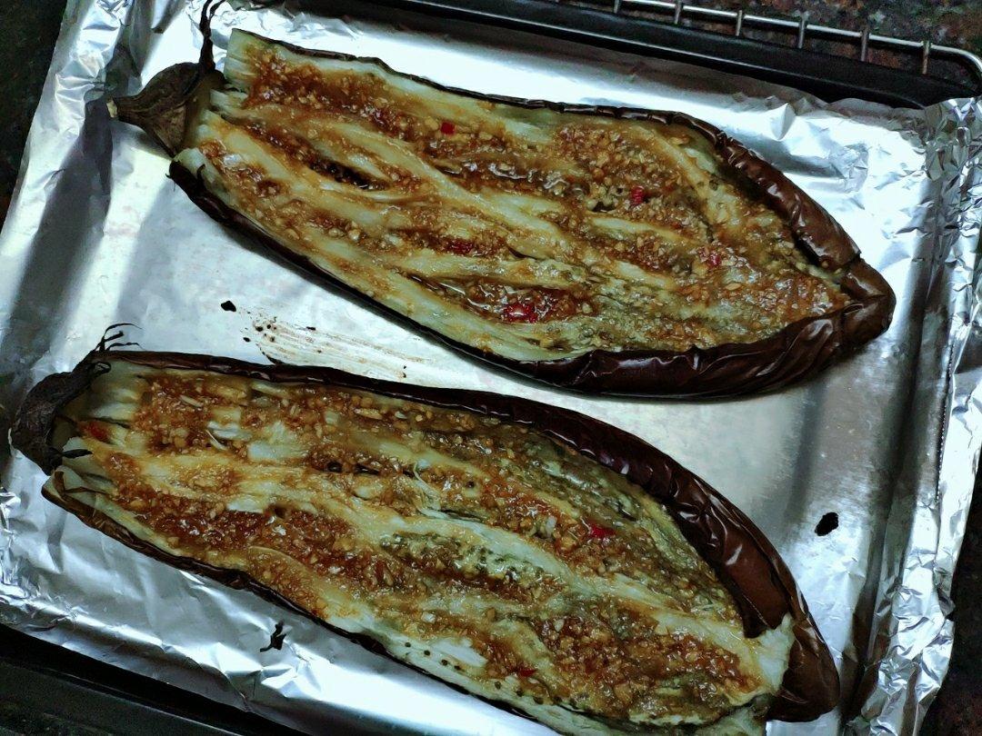 《Tinrry+》烤箱菜：蒜香烤茄子