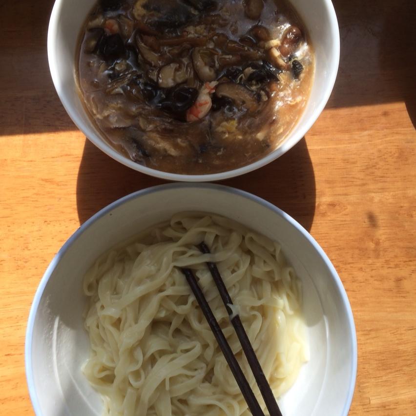 虾仁香菇打卤面