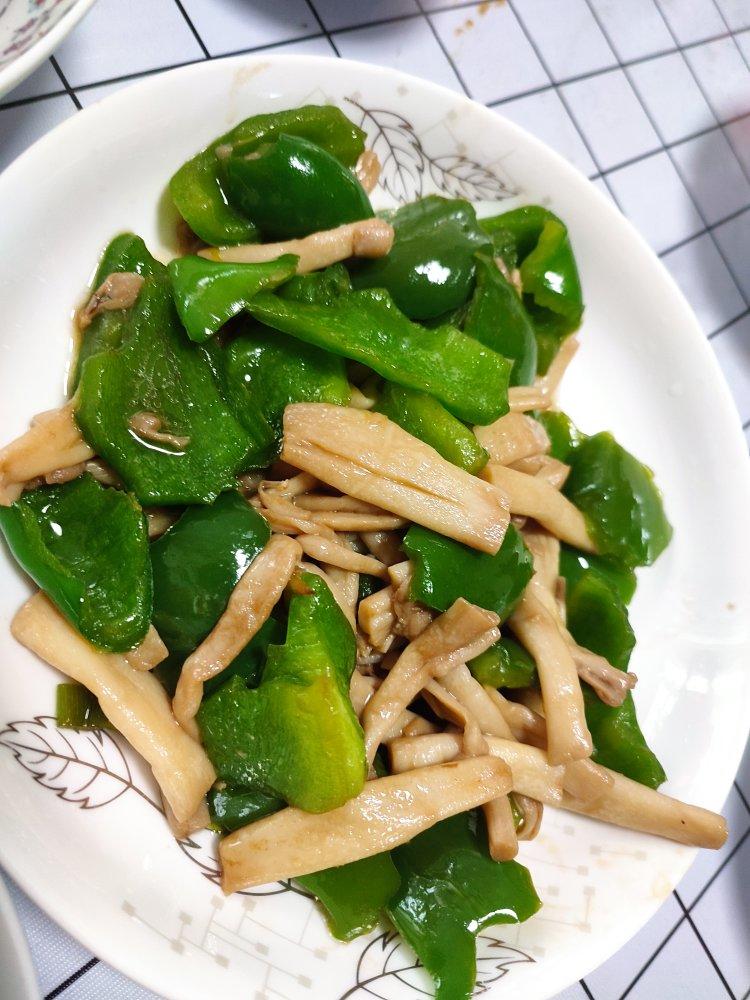 海鲜菇炒青椒