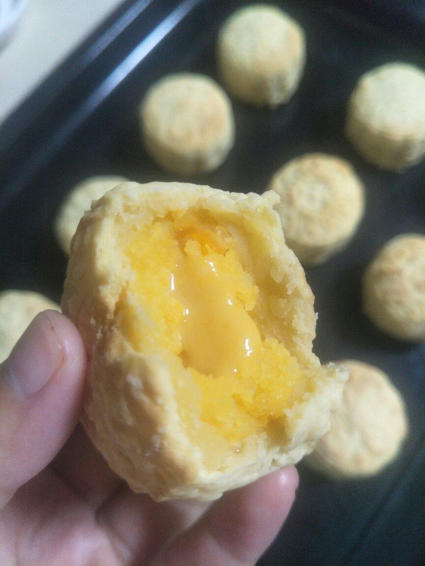 超详细图解版--流心奶黄月饼