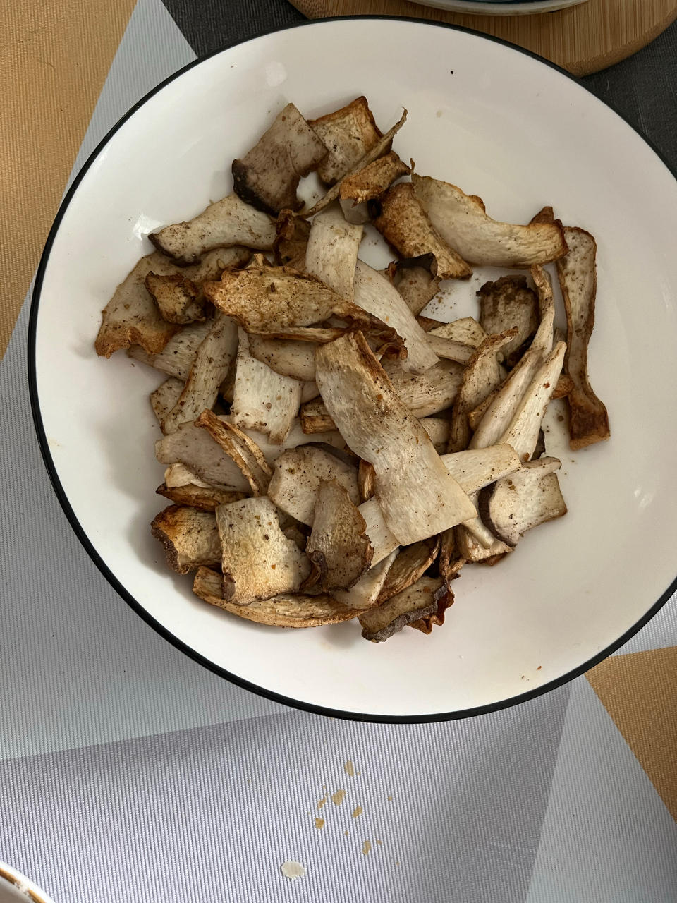 素食天天想吃的空气炸锅杏鲍菇