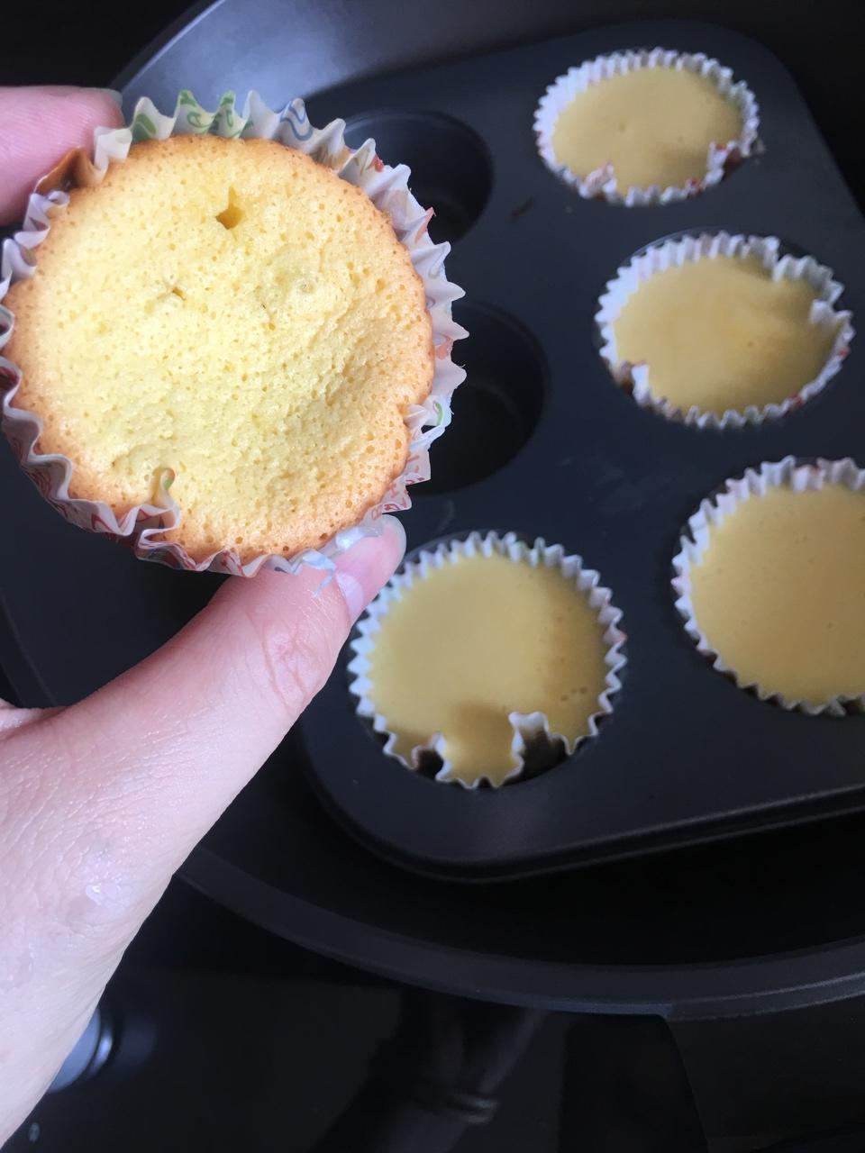 蛋香十足の海绵杯子蛋糕，伴手礼好选择。