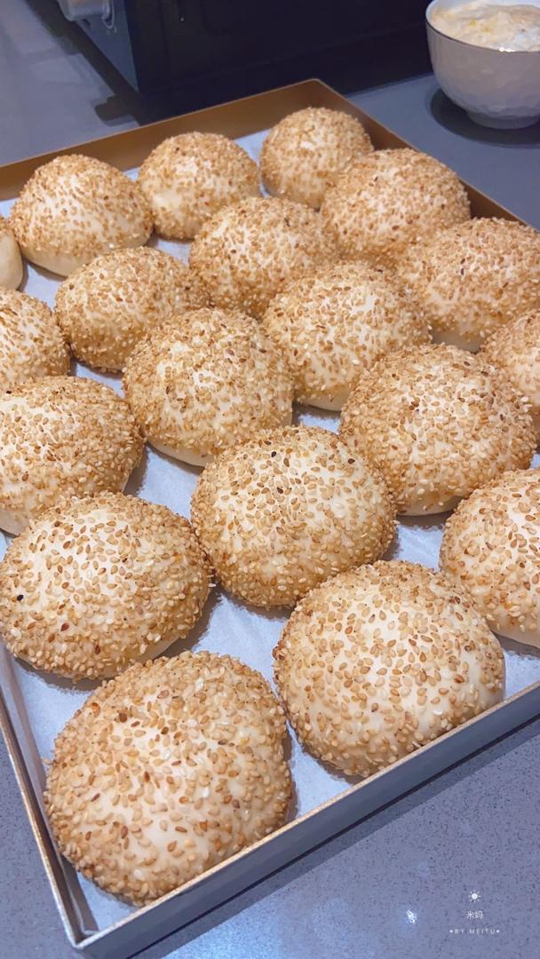 豆芽菜9922做的白芝麻小餐包