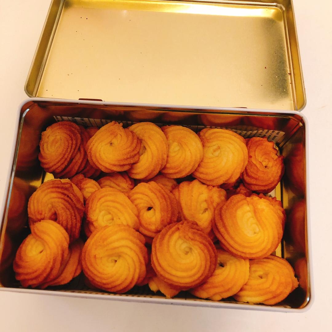 花纹如刀锋般锐利的黄油曲奇