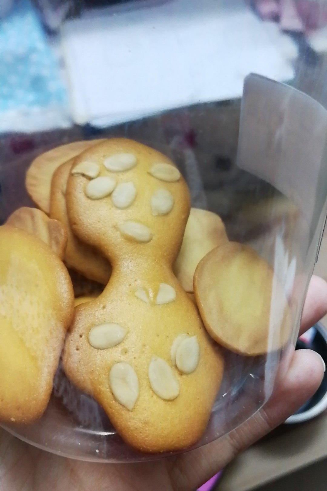 蛋黄小西饼（烤箱做饼干，简单又好吃）