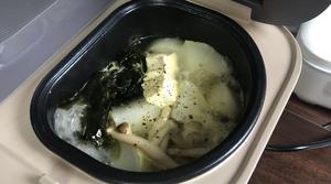 海带豆腐味噌汤的做法 步骤3