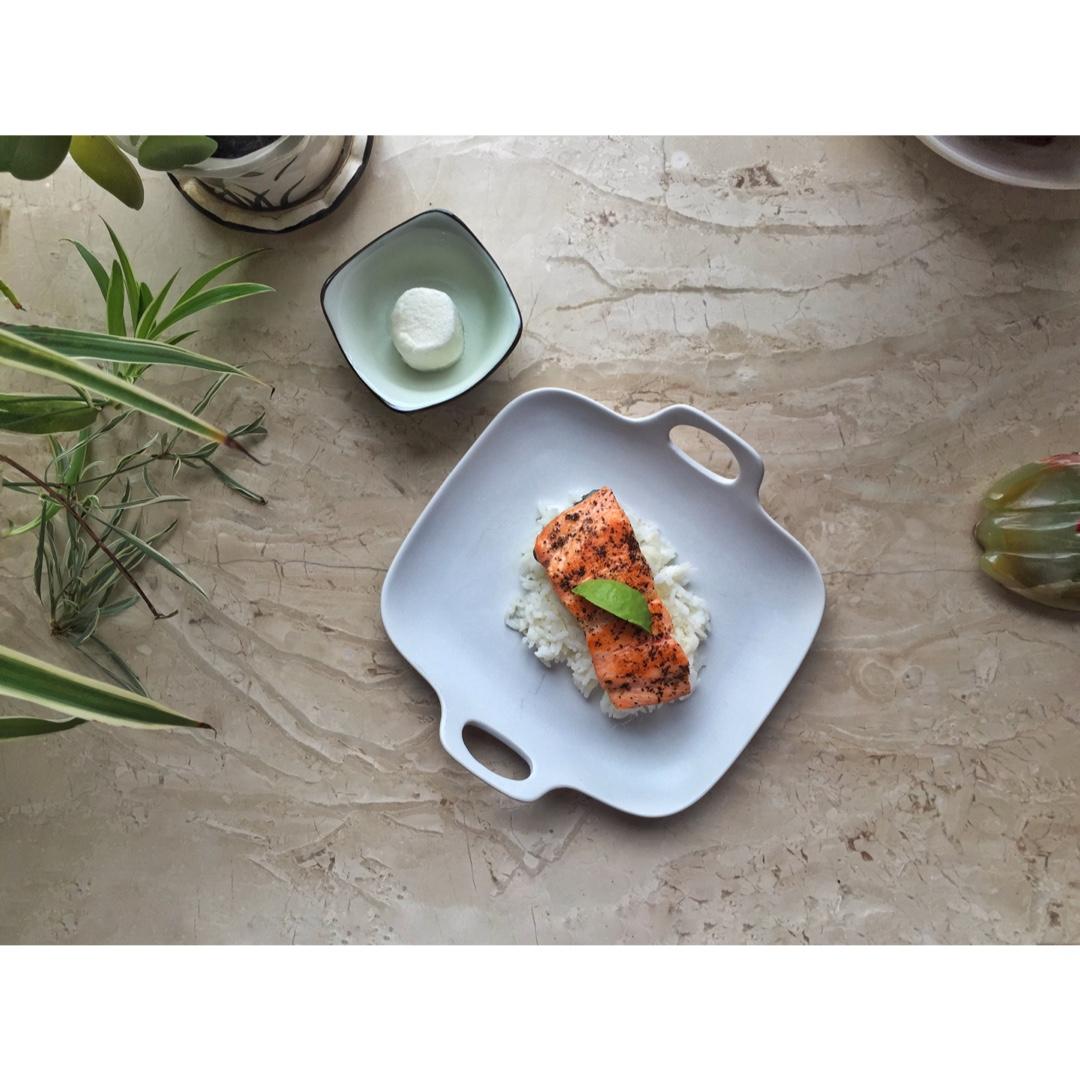 不孤独的食物美学「一人食」牛油果拌饭