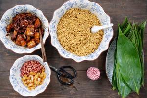 端午#金牌家宴#-海鲜粽的做法 步骤17